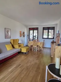 Appartement T3 Climatisation Piscine - Image 2