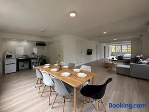 b hotel Kaniwasou 201 2BR Apt, Near Itsukushima Shrine, For 12 Ppl - Image 1