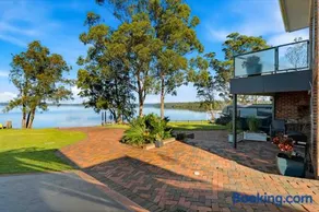 The Landing Pad by Experience Jervis Bay - Image 1