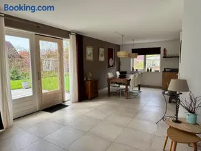 Comfortable holiday home with three bedrooms - Image 2