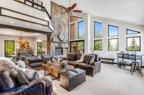 Luxury Mountain Retreat - Image 1