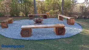 Cottage Blue palm tree nook - Image 3