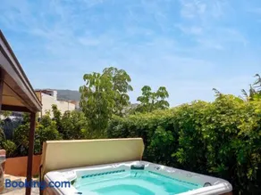 House with view and jacuzzi in Adeje - Image 2