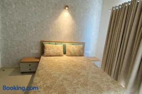 The LUXE ManorA luxury apartment - Image 4