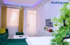 Executive 1BR with Free WiFi & Netflix - Image 1