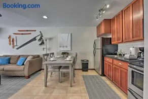 Pet-Friendly Retreat w/ Deck: Steps to Marina! - Image 3