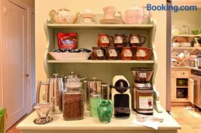 Hilltop House Bed & Breakfast - Image 2
