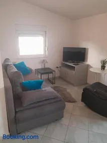 Caliente Apartments Vir A - Image 3