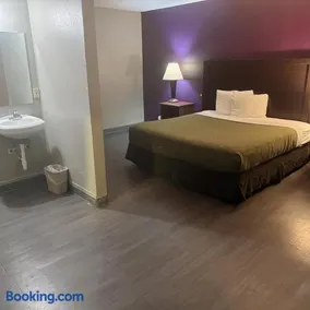 Deluxe inn - Image 5