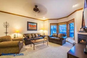 Downtown 2 Bedroom Town Lift by All Season Resorts Lodging - Image 2