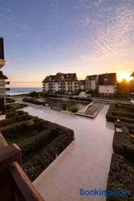 Vue mer balcon piscine à 2 pas de la plage Cabourg - Image 2