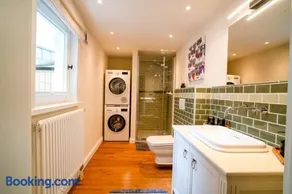 Casa totalmente attrezzata con giardino, sauna e barbecue | Vista sulla città | Adatta per il telelavoro | Ammette animali domestici - Image 4