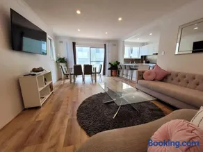 Ocean Front Apartment - Image 3