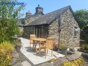 Garth Engan B&B with private lounge - Image 2