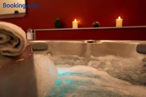 Ignite Love Room - Image 4