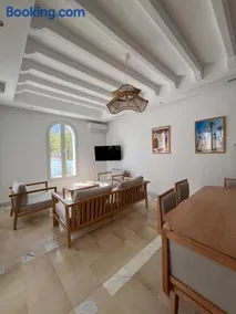 Dar Lisa - Charming authentic beachfront villa - Image 3