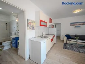 LUNA APARTMENTS Quiet Retreat, Close to Koper, AirCon, Parking - Image 3