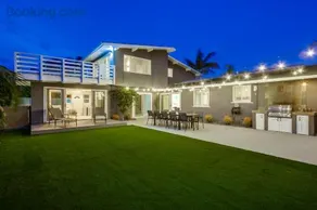 Bird Rock Dreams - Ocean Views, Massive Yard, Outdoor Dining, Fast Wifi & AC! - Image 1