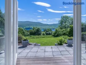 Loch Tay, Estate House with Panoramic Vistas - Image 2