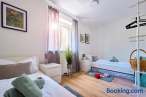 3 Schlafzimmer, Parkplatz, Stadtmitte - Image 2