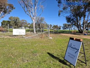 Avondale Heights by Tiny Away - Image 2