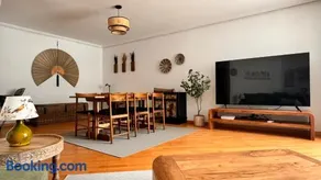 Exclusive Lerma - Smart TV de 75", Netflix y Parking Gratis - Image 3