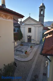 Apartment in Brezzo di Bedero - via Roma 53 - Image 2