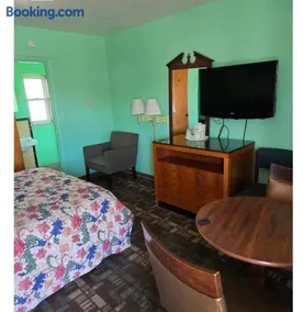 Capital Motel - Image 1