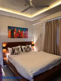 2BHK Near Hospital & Colleges,AC and Power Backup - Image 2