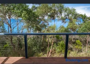The Cove by the bay - Image 2