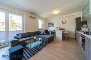 SUPER PetrovA Apartment - Image 1