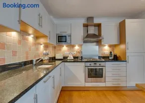 Seahorse Apartment - Image 2