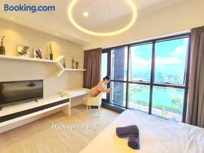 M city service suite KLCC - Image 3