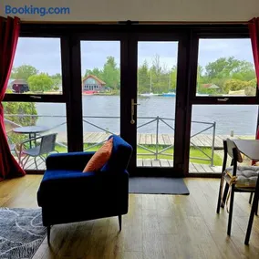 Yare View Riverside Norfolk Broads - Image 4