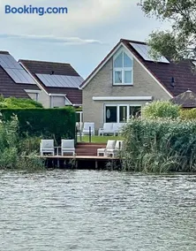 Design Idyll am Wasser in Breskens Haus mit Steg, Lounge, E Ladestation inklusive, 3 Schlafzimmer und 2 WCs - Image 1