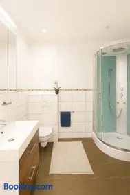 LETA Homes - Komfortables Gästehaus - eigene Parkplätze & Traumterrasse - Image 3