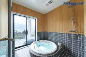 南葉山 Hayama Ocean Villa - Image 1