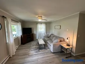 Swayzee St Suite - Image 1