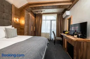 V Chalet Residence - Image 5