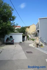Holiday Home Ljubičić - Image 1