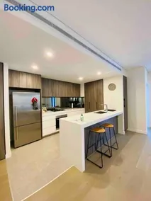 Luxury 3 Bedroom Apartment in Ryde - Image 2