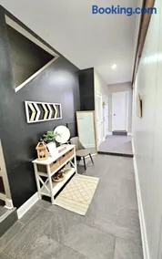 Steps from the Beach, sleeps 4!! - Image 4