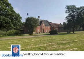 Spixworth Hall Cottages - Image 1