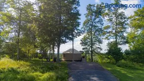 Adventure Abode - Modern Yurt - Image 3