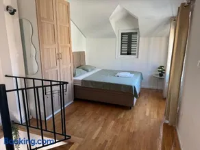 House Marin - by the beach - Image 2
