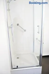 Studio meuble en residence privee,parking gratuit - Image 4