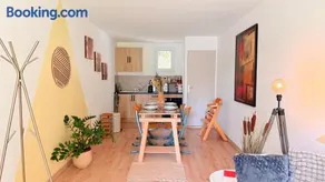 Appartement familial 4 personnes avec piscine & parking - Image 2