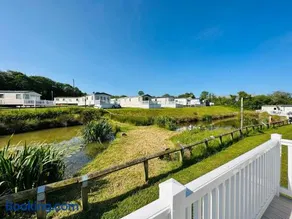 2 Bed Lodge Sleeps 6 - Holiday Park Parking Pets - Image 4