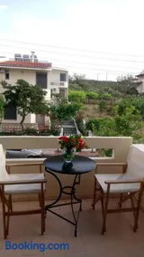 Phoeve Apt-Lovely 1-BR rental near the beach - Image 3