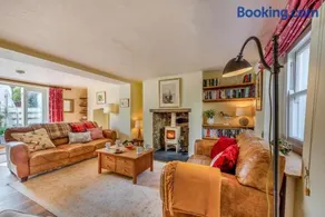 3 Bed in Appledore oc-t30325 - Image 1